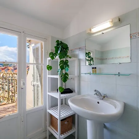 Perchoir Au Coeur De *